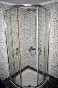 Gatelouzou Apartments