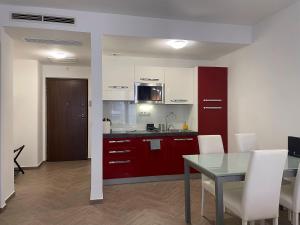 Smart Carrara Apartments