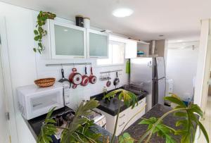 Completo com vista mar