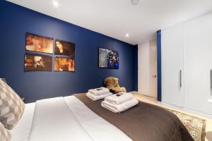 Charming 3BR Shoreditch Duplex Loft with Balconies