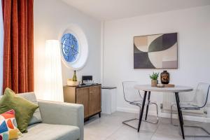 Central Belfast Apartments, Salisbury