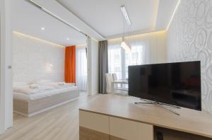 Dom & House Apartments By the River in Gdańsk with Pool, Sauna and Gym