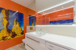 Dom & House Apartments By the River in Gdańsk with Pool, Sauna and Gym