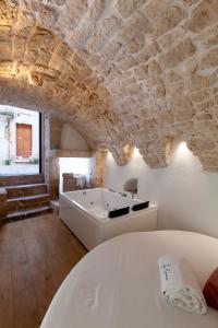 Je TAime Via G Valentino