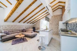 Top Location Three Bedroom Apartment