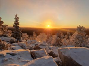Kelolehto 20 järven ja ladun lähellä