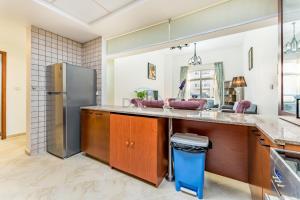 Community View 2BR With Private Balcony Near Golf Club, Sherlock House 2, Motor City by Deluxe Holiday Homes