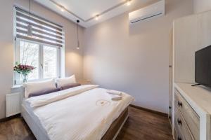 Royal apartment on Kovzhyna 6