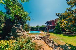 Sapancada ısıtmalı havuzlu villa