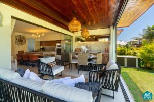 Linda elegante casa I4 vista mar Imbassai Privilege