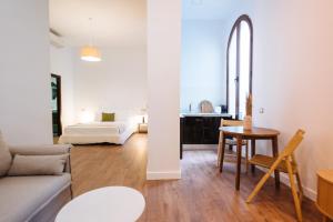Apartamentos "El Escondite de María"