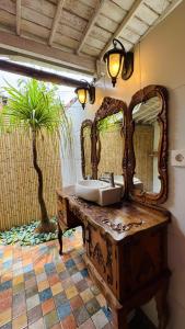 2 Bedroom Lagoon Villa