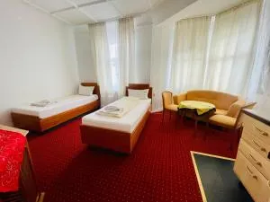 Pension De Lux Augsburg - 弗里德贝格