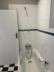 Bloom and Berry Cottage