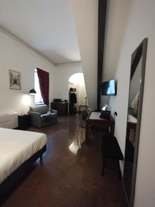 Palazzo Cusani Charming Rooms