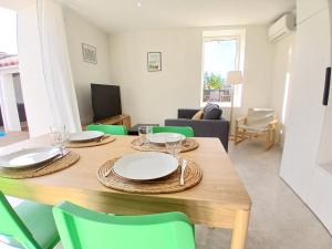 Maison 2 chambres - proche de tout - Jacuzzi privatif