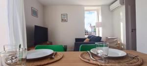 Maison 2 chambres - proche de tout - Jacuzzi privatif