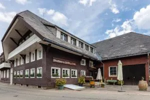 Gasthaus zur Linde und Fewo - Menzenschwand