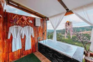 เลสเตอร์ โฮมสเตย์