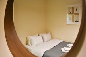 Relaxing Central Apt steps from Shops & Museums