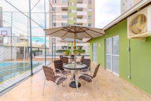 Prédio com piscina a 400m da Praia - LEA