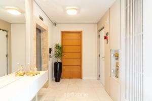 Prédio com piscina a 400m da Praia - LEA