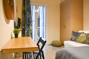 Relaxing Central Apt steps from Shops & Museums