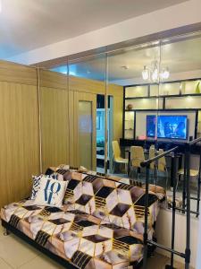 Eu & PJ Cozy Staycation