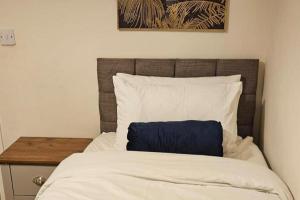 House - Sleeps 8 - Parking - Station Close