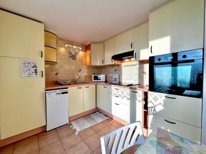 Appartements Appartement confortable avec terrasse et WiFi - FR-1-432-32 : photos des chambres