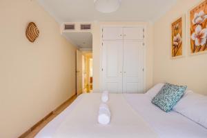 Marina Breeze Home by SolMaestranza