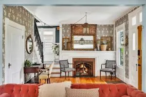 Spacious Home with Yard and Patio, 2 Mi to Dtwn Troy - Castleton-on-Hudson