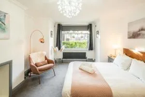 Spacious 1BR Flat in Wanstead: Garden & Comfort - 伍德福德格林