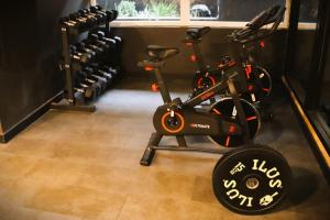 HOM I Piscina Wifi Parking Gym Confort 4PAx