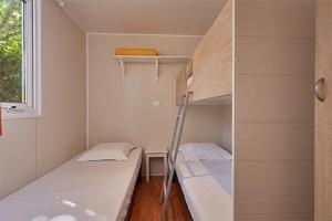 Campings Camping Le Mas de Sireuil : photos des chambres