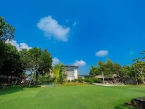 Kayla Homestay - Villa Garden House - 和平