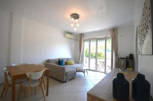 " Le Madrilien " CityCenter - Terrasse - Clim - 400M Croisette - Wifi