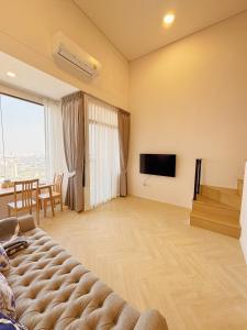 Cassia Rama9 Loft Highrise View Central