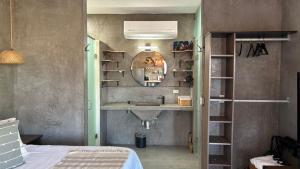 Private Jacuzzi Suite Steps to the Beach