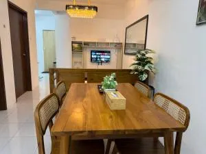 Barakah Homestay Taman Belimbing - Kampong Manggol