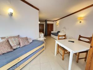 Studio Terrace, by Caparica Villas