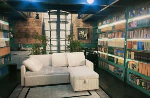 Almanach House - Dinh Le I