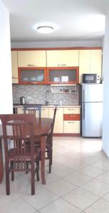 Светлый апартамент с открытым балконом на пляже