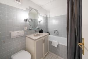 HID AG: Lakeview Studio mit Parkplatz und Balkon