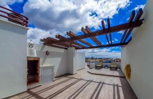 Penthouse Triplex L25 T2 by HsR Vilamarina