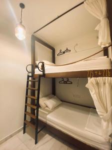 Leisure Lodge