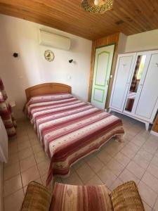 Maisons de vacances Gite Saint Guiral en pleine nature : photos des chambres
