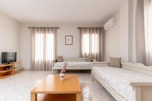 Optasia Naxos Center 2 bedroom New Apartment