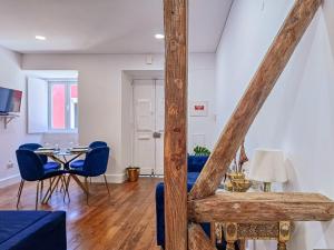 Like a typical Portuguese house with private patio