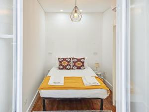 Like a typical Portuguese house with private patio